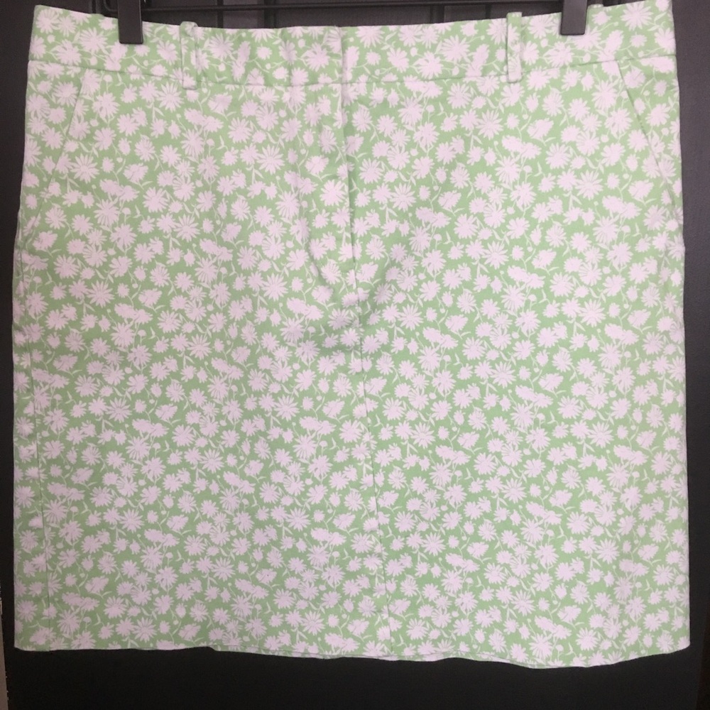 14 Chaus short skirt green daisy print/4 pocket
